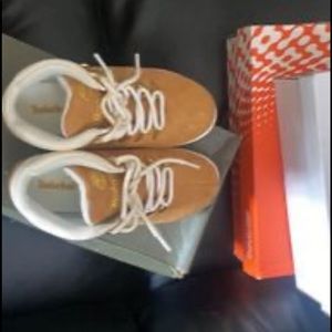 Brand new timberlands, womens size 6 run kinda big. In great conditions